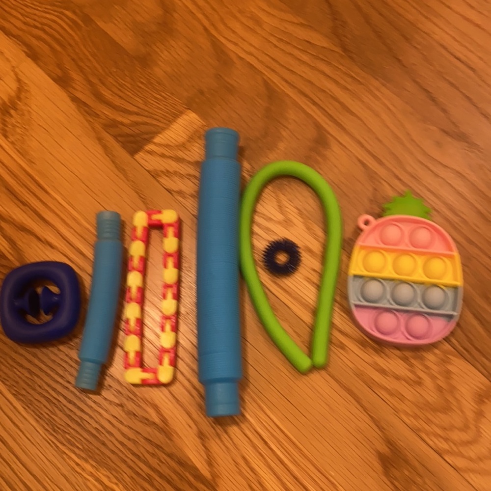 Kids Fidget Toy Multi Pack - Picture 4 of 4